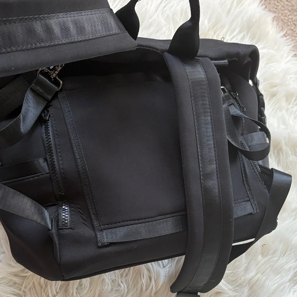 The best diaper bag! Neoprene black! Like new